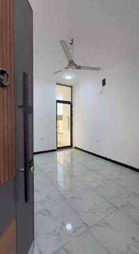 حي الجامعة محلة ٦٣٥ • ٧٥م • طابق ثاني