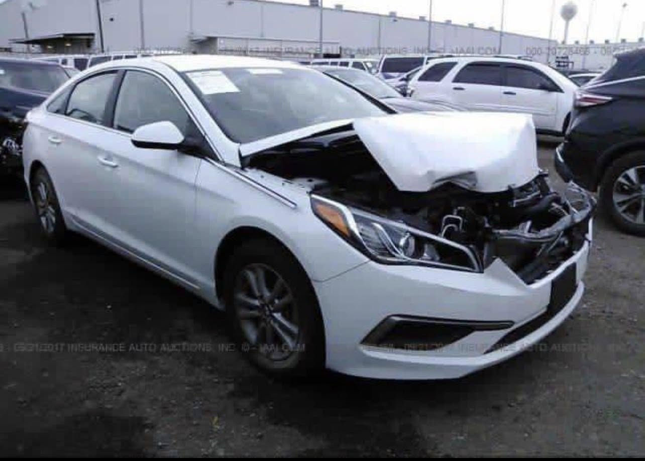 السلام عليكم سوناتا 2016 وارد امريكي حدثهاا مرفق بل صور وبيها 2قطعه صبغ السعر 118مكان السياره بغداد بيهاا مجال بسيط 
***********
