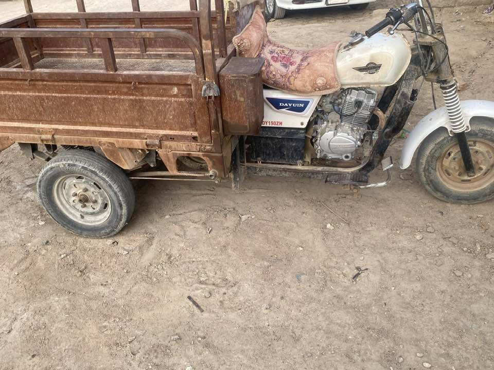 ‏سلام عليكم للبيع موديل 2018 محرك جديد شاص جديد اوراق وكيل العنوان الناصرية غرب مجسر الإسكان السعر واحد 550

***********
