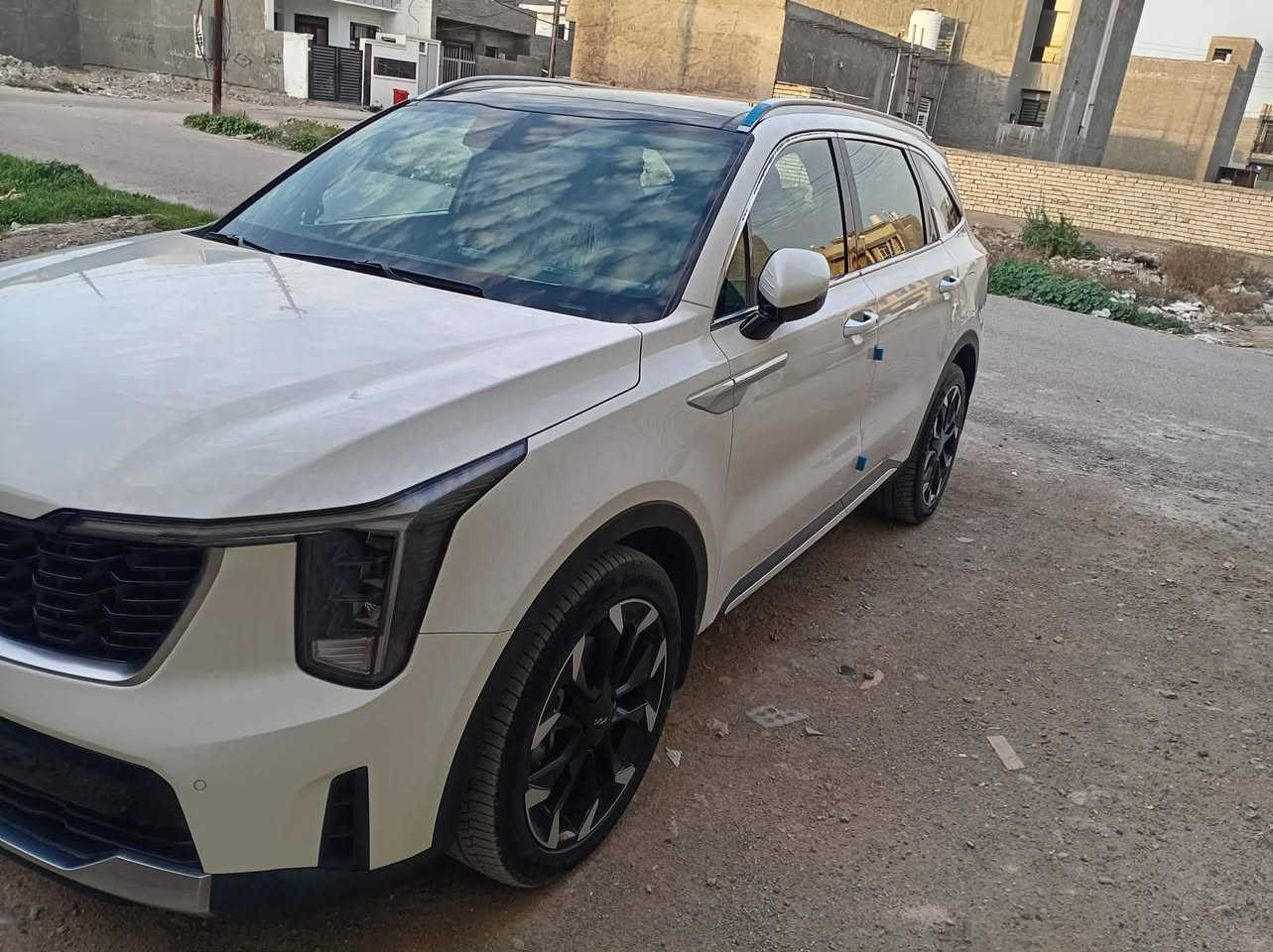 السلام عليكم للبيع سورنتو  موديل 24 ماشيه 25 الف سيارة بحاله الشركة ويل 20 فول بانوارما  داتاشو كير ماوس 7راكب 6سلندر 3قطع تبريد رادار كروز سرعه  لايت عدسة زاد بدأت  السعر 325 كراسي كهرباء وبعد بيه اهويه موصاصفات مكان الدورة البو عيثه  ***********  واتساب مامتوجد عل مازنجر رجان
