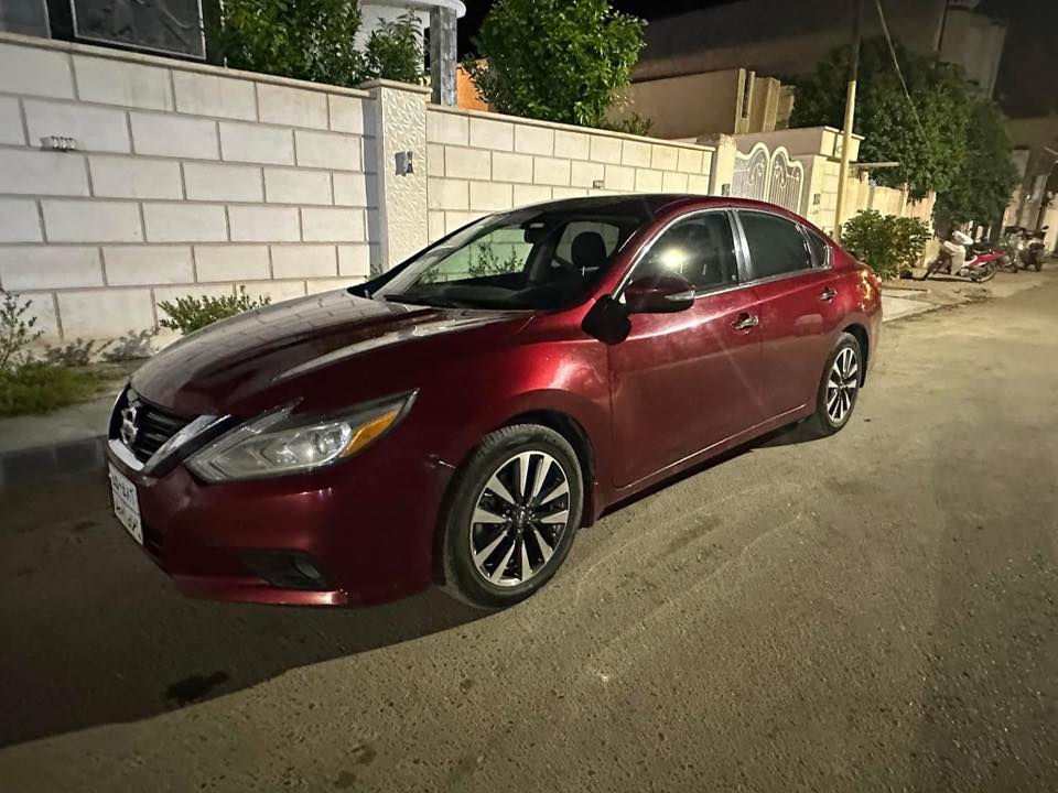 نيسان التيما ١٧ فتحة سقف رادارارت شاشة جبيرة فئة sv الحادث موضح داخل الصور اذا شراي اتصل *********** مكانه صلاح الدين
