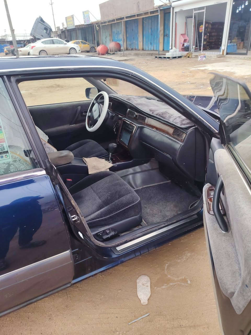 السلام عليكم راس الثور ازرق نيلي
الموديل 1997
مكفوله كص ونقل جثه وعيب شرعي
مكينه وكير فيفتي 3000 جدد
حداده جديده تبريد ثلج 
رقم بصره مشروع وطني تحويل بكل المحافضات
السعر 87 وبيهه مجال للشراي مكاني البصره الزبير 
للستفسار اتصال ***********
