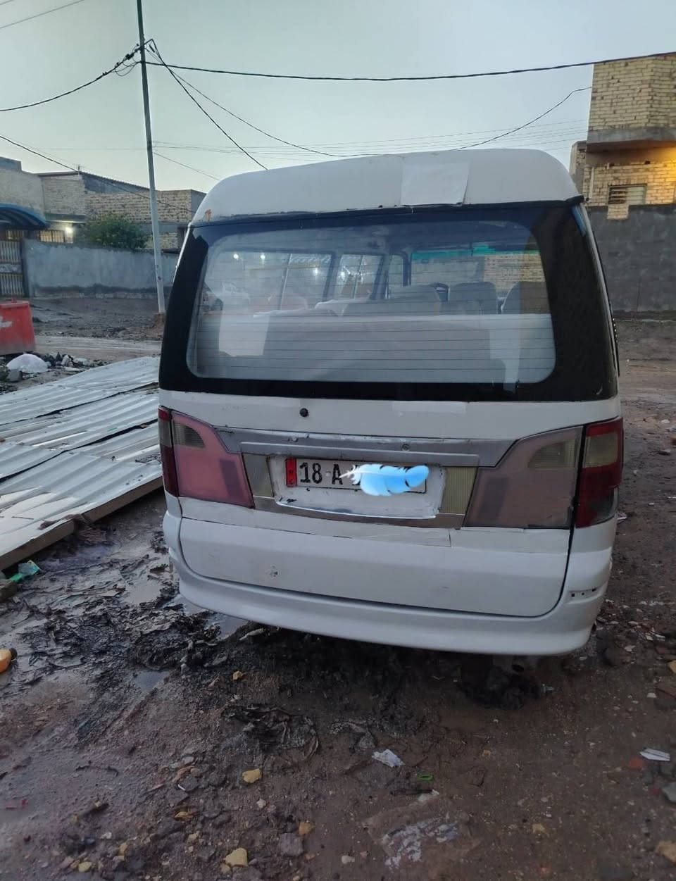 السلام عليكم فتون موديل 2010
مصبوغه جماليه مكينه نضيفه
رقم بابل نكليزي تحويل مباشر
ارضيه جديده دوشمه جديده
جاهزه كبل للشارع ماذب عليها ربع
السعر 47 وبيها مجال  العنوان دوانيه
الرقم ***********
