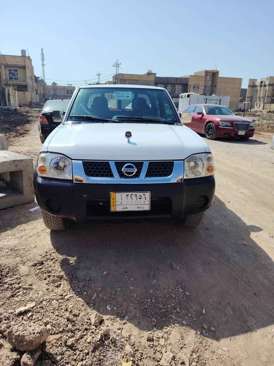 للبيع نيسان شبوط فور ويل ٢٠١٤رقم واسط السياره جديده مكفوله كفاله عامه العنوان كوت مركز المدينه *********** /***********
