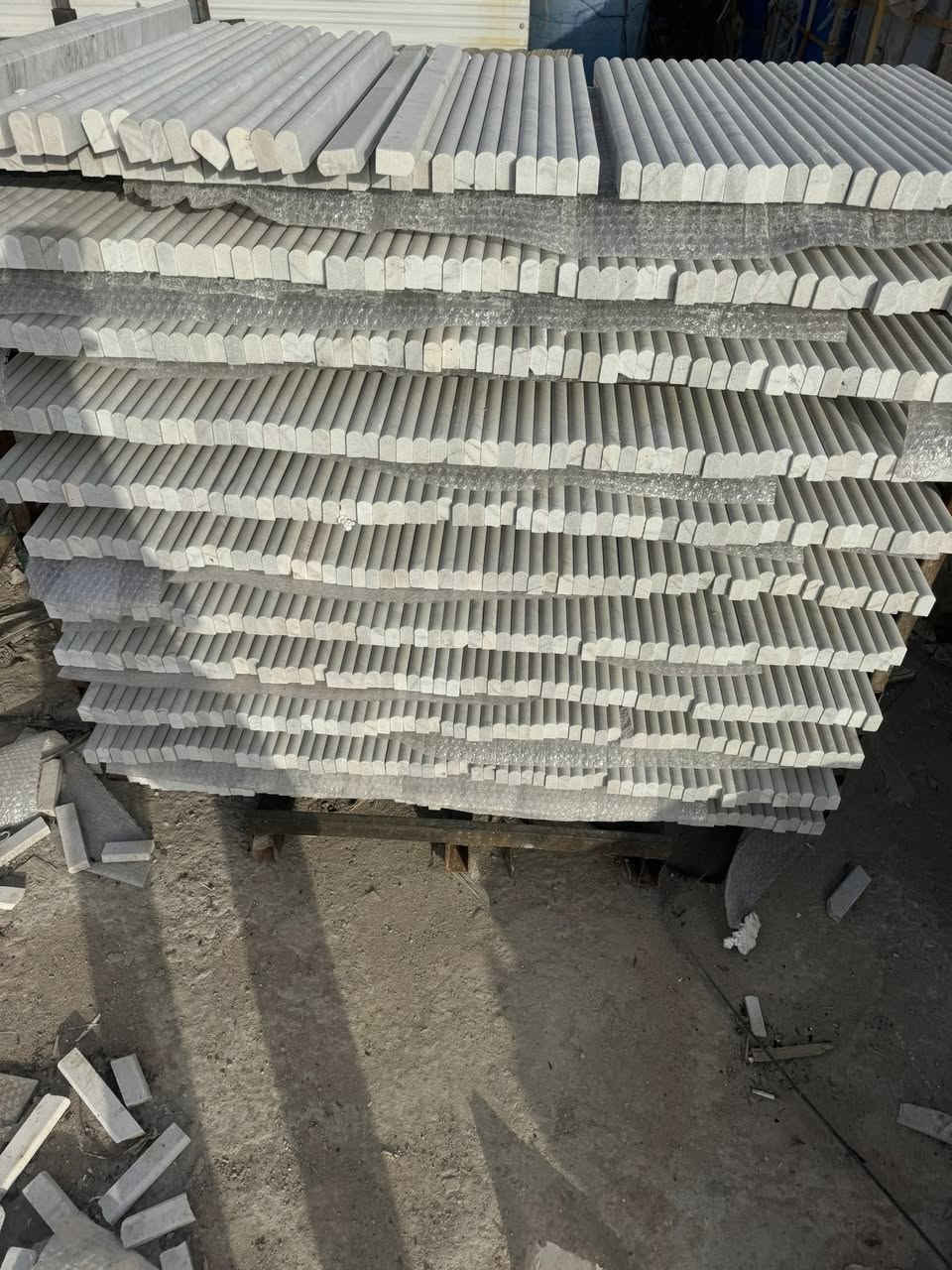 بسمه تعالى . . . يعلن معمل شمس عن تجهيز كميات كبيرة من الرفوف والكوبلن .

مستعدون لتجهيز كميات كبيره من الرفوف الكوبلن / مرمر تركي افيون درجة أولى

سيت رفوف 3 قطع 
    30×30 سم
    25×25 سم 
    20×20  سم 

سعر المتر الكوبلن حسب القياس 
قياس    3×60
قياس    4×60        سمك 2 سانتيم
قياس    5×60
ويوجد توصيل لكافة المحافضات . 
🚛🚚🚛🚚🚛🚚🚛🚚🚛🚚
العنوان : ميسان

‭0 770 307 7577
