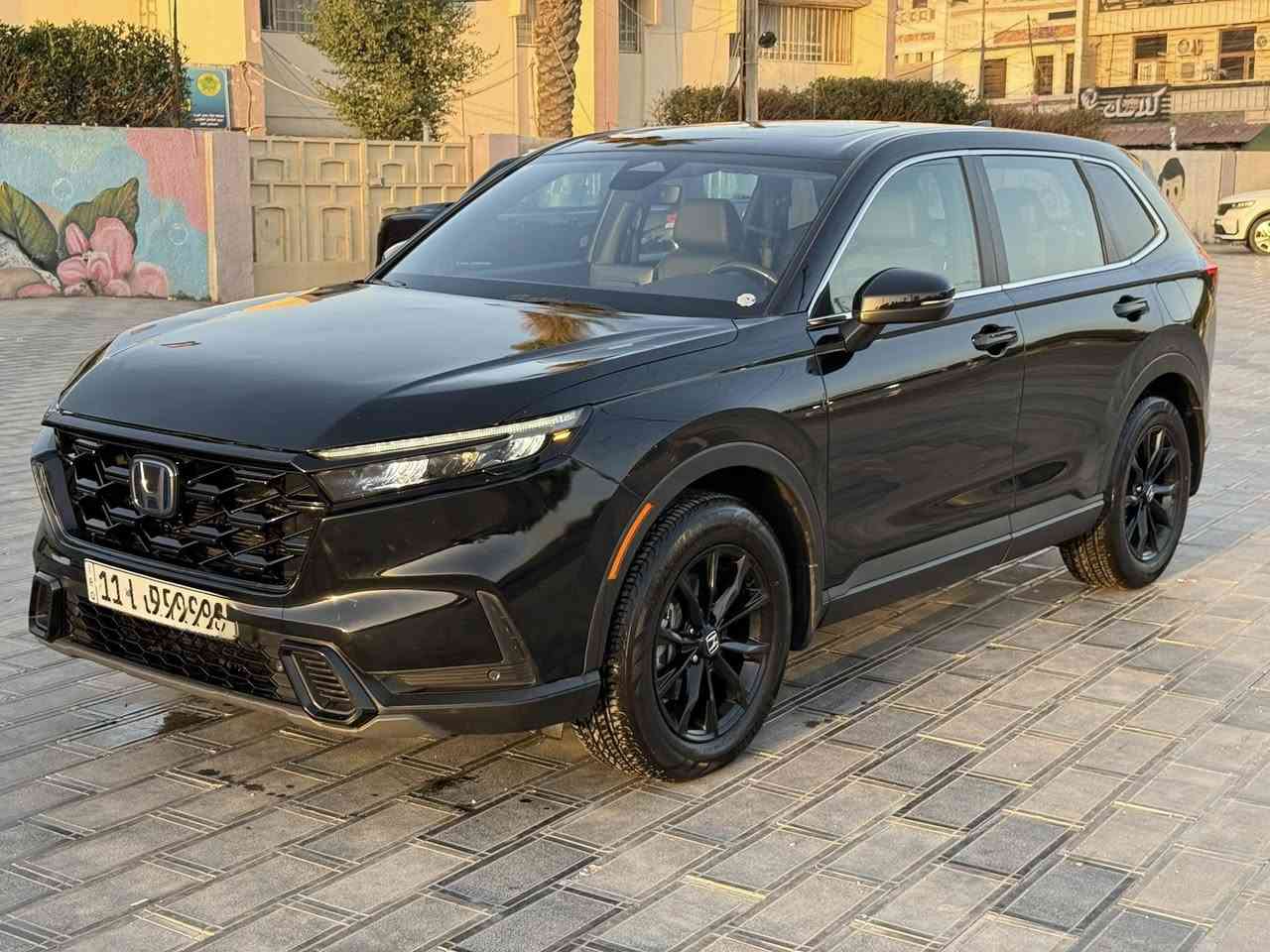 CRV 2024 تورنك
رقم بغداد بأسمي موديل :- 2024
المسافة المقطوعه :- 44.000 ميل 

حادث السياره واضح بصور بدون شواصي بدون دواخل 
جاملغ وبنيد راجعات بارد فقط شفة البنيد بيها صبغ شي بسيط  ما مفتوح بيها ولا برغي ايرباك فقط دركة وبرده 

مواصفات السياره اعلى شي بCRV 
كشنات جلد 
كشنين كهرباء 
تدفئة كشنات امامية وخلفيه
تدفئة ستيرن 
شاشة كبيره 
خزن ذاكرة مقاعد 
شاحن وايرلس 
جنطة كهرباء 
هاند بريك بصمة 
حساسات امامية وخلفيه 
رادار امامي وخلفي وجانبي 
كامره خلفيه
فتحة سقف 
أنظمة قيادة 3 
بيها بعد مواصفات واضحة بصور 

مكاني بغداد حي الجامعه 
للاستفسار ***********
