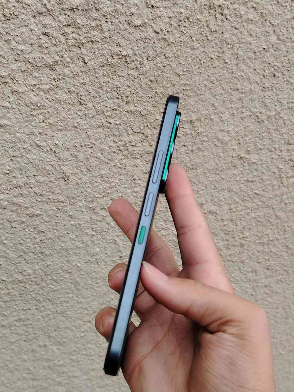 السلام عليكم 
قبل ايام من خذته جديد مع كامل ملحقاته 
شاشه 144 هيرتز ذاكره 256
مكاني ناصريه مركز 
رقمي *********** هاتف 
رقمي *********** وتساب 
مستعجل على بيعته سعره 175 نهايته
