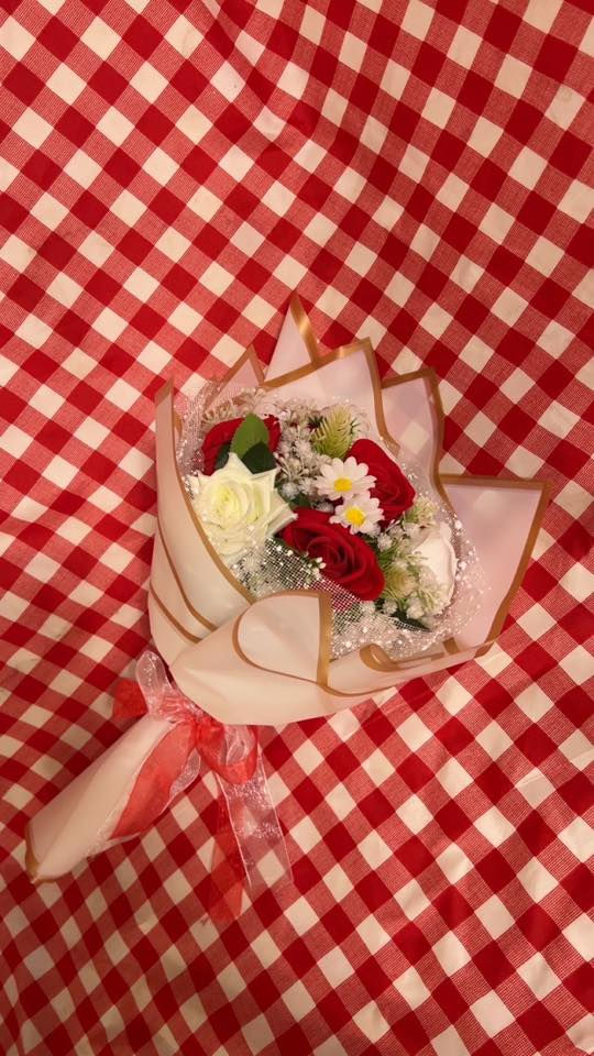 هلو حبايبي جبتلكم عرض 🩵
تطلبون من بيجين يوصلكم بتوصيل واحد بشرط الطلب يكون من خلال هذا الحساب راسلوني وتدللون🥰
احلى الهدايا بوكيه ورد صناعي شبه الطبيعي🌹
عيد الام تستاهل ست الحبايب ❤️
#بوكيهات
#مسكاة
#مسكةالوردةالواحدة
#هداياعيدالام
اطلبوا من خلال هذا الحساب 
#من بيج شذر هاند ميد
شذر ستور
بوكيه+عطرمغلف  على ذوقكم
يوصلكم بتوصيل واحد
توصيل الف داخل المجمع


**إذا كنت صاحب هذا الإعلان وتريد حذفه لأي سبب، رجاءا أرسل رسالة إلى الدعم الفني**