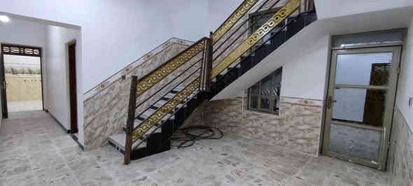 دار معروض  للايجار طابقين
الموقع الرمادي حوز  قرب جامع بر الوالدين
 يتكون من٥غرف نوم صاله  أستقبال مطبخ جبير كلش 
حمامات داخلي وخارجي كراج 
✅ الخدمات كاملةالسعر 700  
💬للأستفسار مراجعه 
       مكتب مصطفئ العلواني للعقارات 
    ***********   📲
🌐الرمادي الشركه مجاور اعداديه فلسطين
