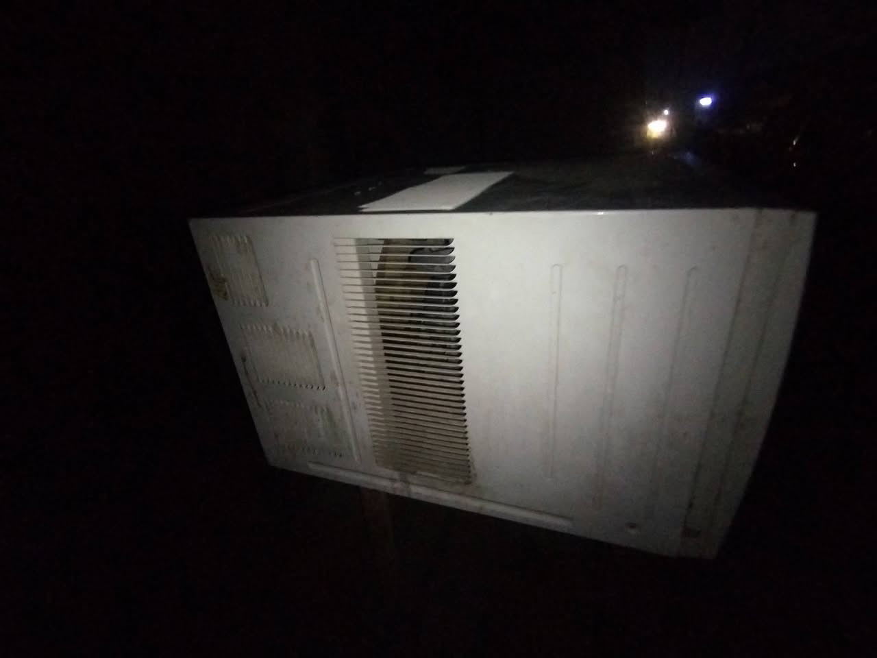 سلام عليكم ورحمة عندي مكيف طنين شركهTCL رقم الجوال ***********
