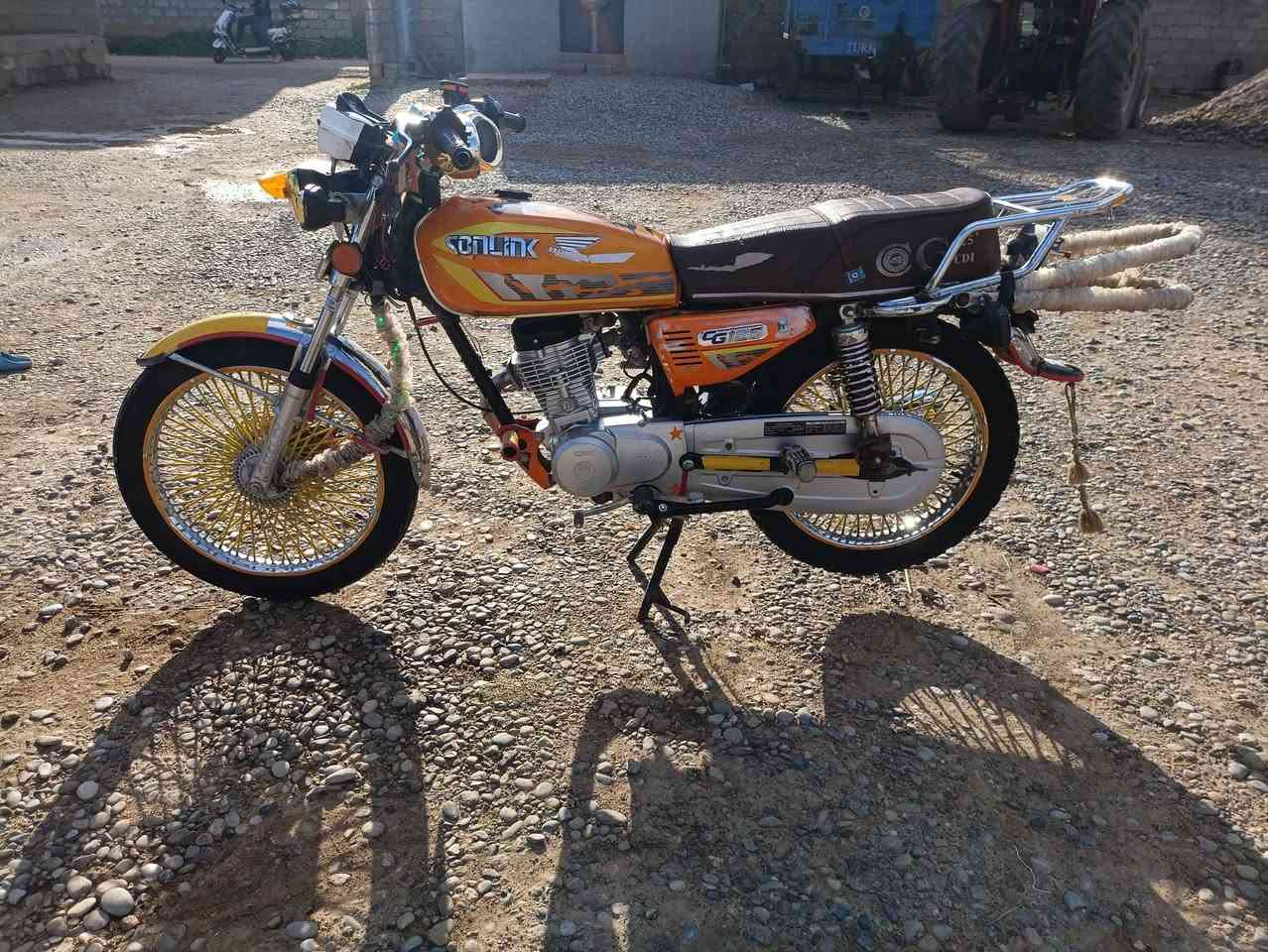 السلام عليكم ماطور للبيع سولنك موديل 2023محرك ما مفتوح ماطور نضيف حيل كله شغال السعر 525 وبي مجال للطيبين استفسار/// ع الرقم ***********
