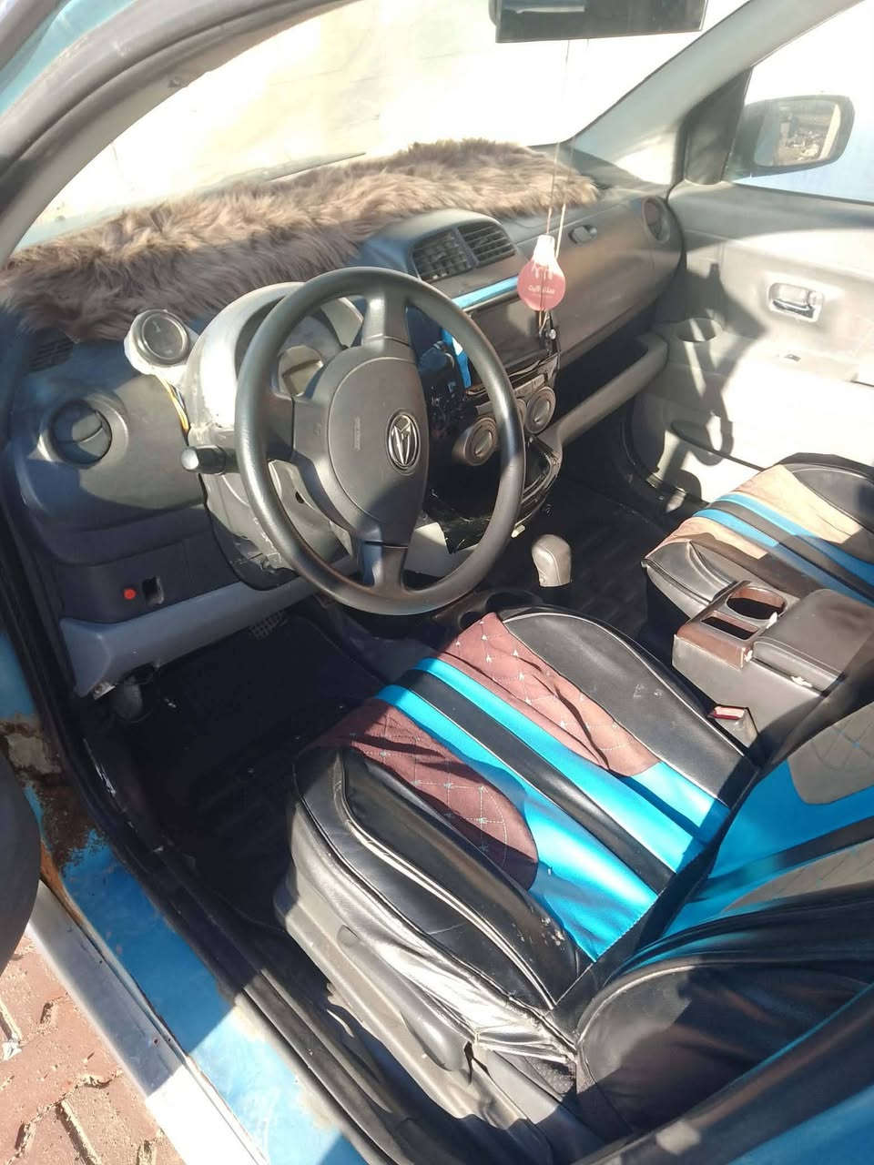 السلام عليكم
سياره ديهاستو ياباني ٢٠٠٧ 

محرك وكير خير من الله يرادله ترتيبات 

وكاله صاحبه منندله وين والماخذه رجال جبير ماله خلك يدور رقم صاحب السياره  +***********مكلف بلنشر
مكان السياره مسيب  
السعر ٢٧
