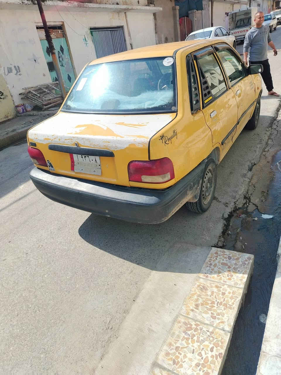 السلام عليكم سايبه للبيع موديل 11 محرك جير الضاف كربون ما مسجله علي هيئه غرامه 350،  المشتري والسعر 10 ورقات بيع مستعجل مكاني حي القاهره ***********
