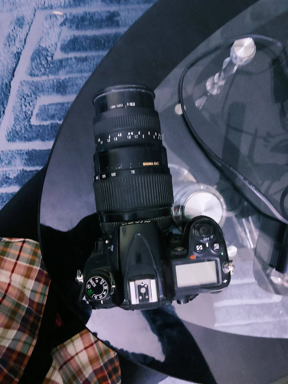 كامرة نيكون 7000 مع عدسة 70/300 رياضي
كامرة صورتهه كلش حلوة 
الملحقات 
شاحنة
بطارية
حقيبة 
حزام كتف 
للتواصل الخاص مفتوح او وتساب ***********
