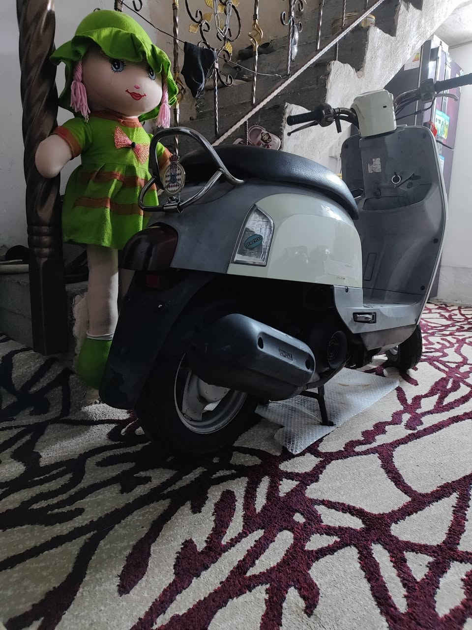 سسلامم علليككمم 🤚🏻
دراجهه بوليس كابريتر حليبي داخل رصاصي 
كفاله عامه ختم واحد ويه المكينه صالي 15 يوم 
من طلعته من المعرض شلعه ونعومه خرسه الدرجه 
جيب فيتر وتعال افحص كفاله عامه وصل معرض سعر
خاص وبيك خير وتدلل مكان كربلاء حي العامل


**إذا كنت صاحب هذا الإعلان وتريد حذفه لأي سبب، رجاءا أرسل رسالة إلى الدعم الفني**