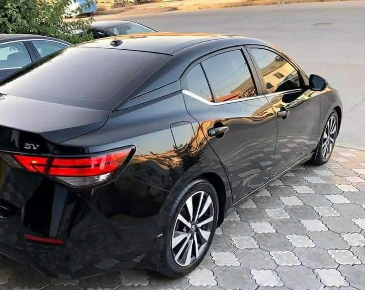 سێنترا 2022 SV فول مواسەفات
تەنها  26  هەزار میل حەقی ڕۆیشتووە
بۆیاغ و پارچە گۆڕاوی نییە، یەک PDR بچوکی هەیە
ناو قەیسی ، گوشن جڵد و پاقلاوە
گوشن هیتەر و کارەبایی ، سەقف سڵاید
هیچ نەقسێکی نیە ئامادەیە بۆ لێخوڕین
گێر و مەکینەو تەبریدو تەحویل و غەرامە بەشەرتە
بایی 143 وەرەقەو مەجالێکی برایانە
بۆ پەیوەندی کردن *********** واتساب رانية, السليمانية
