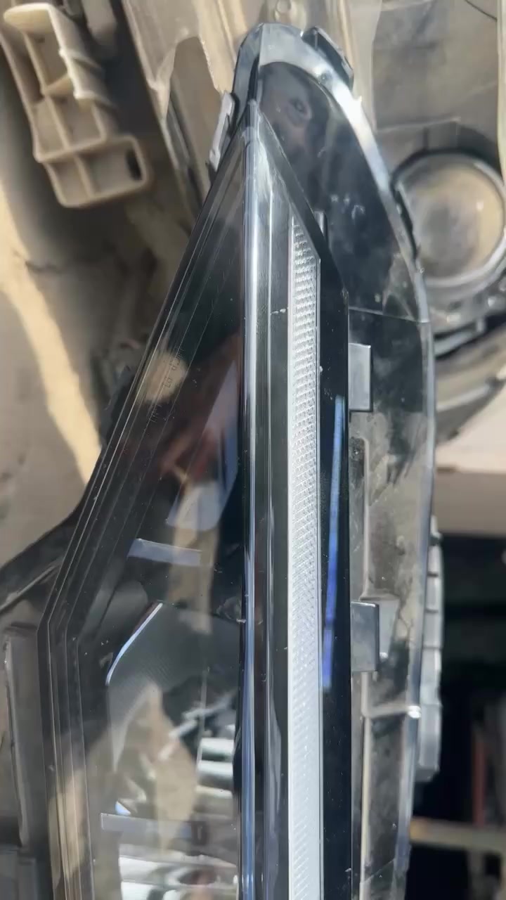 السلام عليكم
متوفر لايت الانترا اصلي تصفيخ خليجي للبيع 

***********العنوان بغداد
