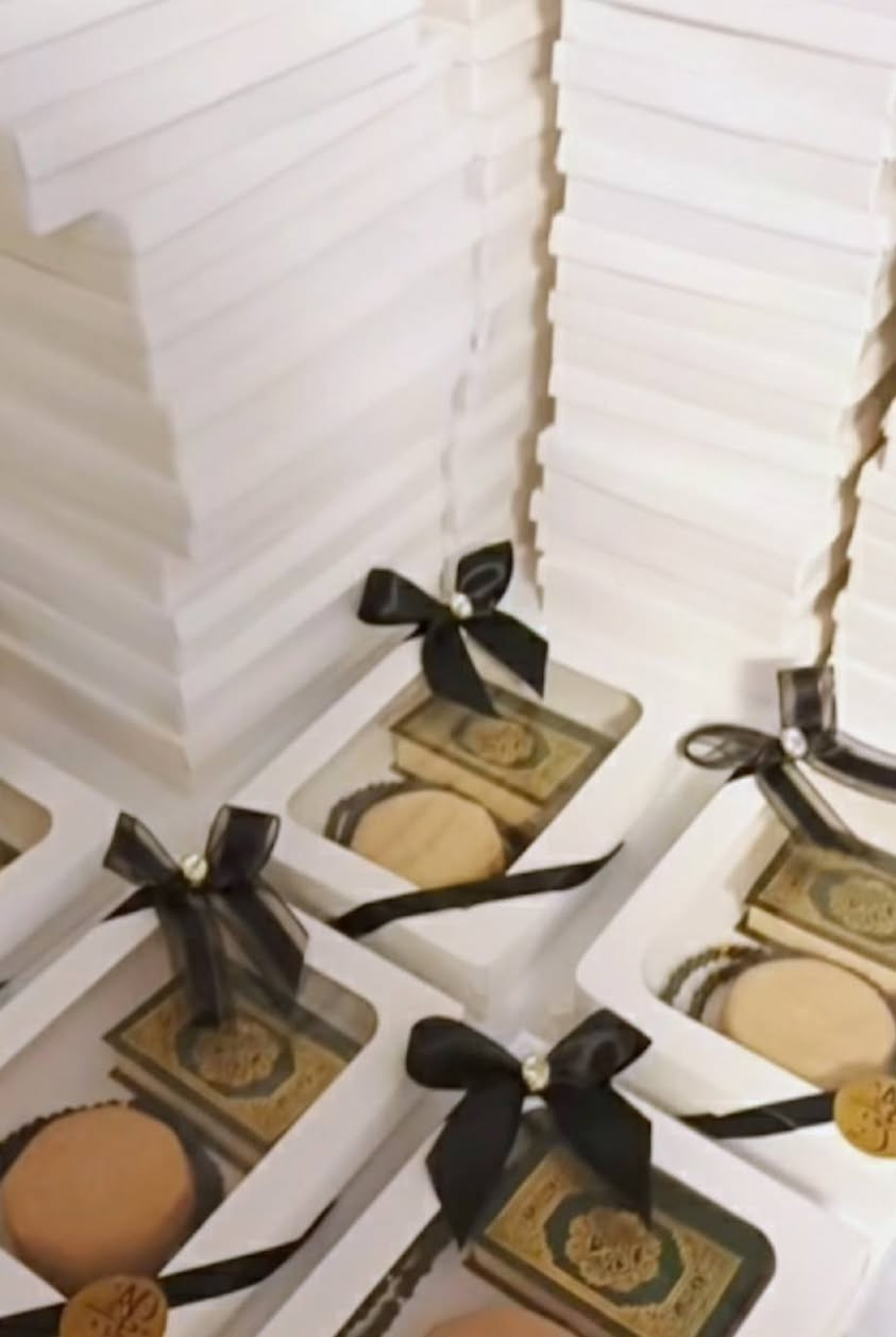 #تربةكربلاء
يالله السلام عليكم ورحمة الله وبركاتة
زبائننا الكرام بمناسبة قدوم اشهر الطاعات 
الى اصحاب الثوابات والمناسبات واصحاب البيجات والمحلات كافة مستعدون لتجهيز كميات كبيرة من هذه الهداية ومن اشكال والوان مختلفة حسب طلب الزبون
للطلب والاستفسار *********** بي واتساب
