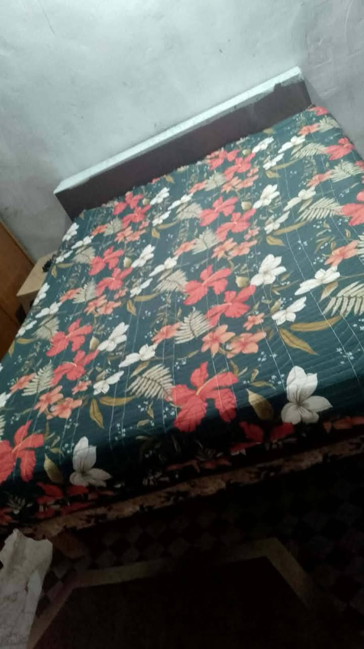 سلام عليكم غراض للبيع اسئل وجاوبك او اتصل ***********
