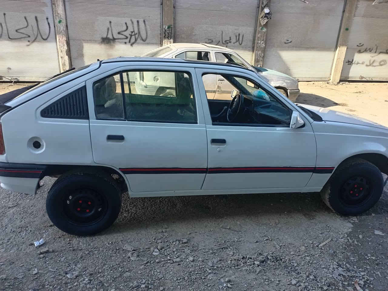 كاديت حجم16 موديل88 كير شرط محرك شرط لا صرف وله نفخ دبلات ورا كدام جدد طخم جديد باتريد جديد تواير حيل نضاف صبغ حزام بدون سقف سنويه عضم الشهر ال12 تاتسقط شرط شرط التحويل كاربون بانزين بيه بس ساقط السعر18 وبيه مجال رقم الهاتف ***********
