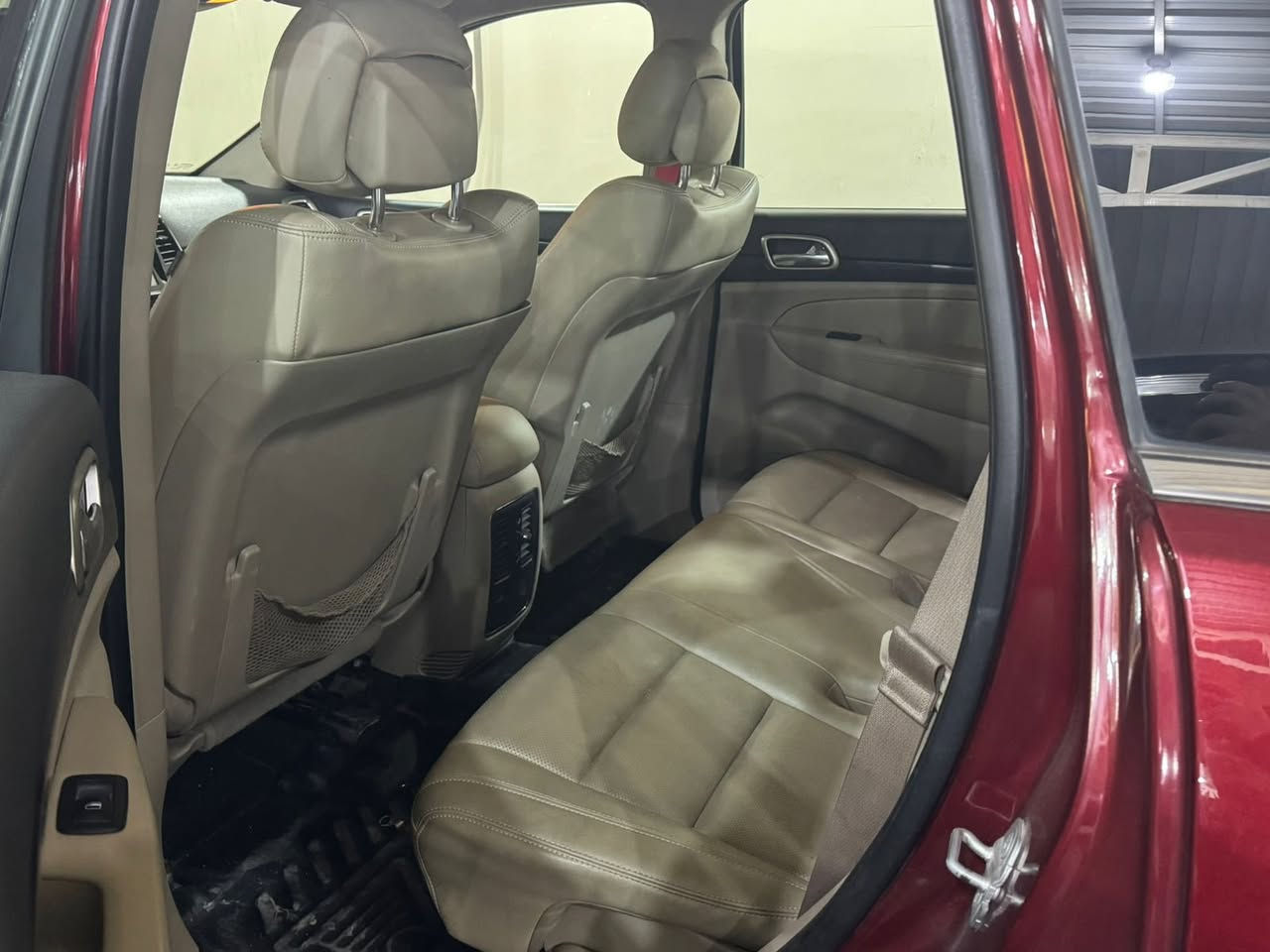 السلام عليكم جيب 2014 خليجي بغداد
السياره كلين صار بيها شبر بصندوك بارد كفاله عامه السياره 
محدثه كت كامل srt 
مواصفات شاشه محدثه مال 20 تدعم كار بلي بصمه فتحه كشنات كهرباء جلد زنون داخل بيجي فور ويل  
 
 شرط تحويل السياره حالياً مكانها بنجف 
السعر 210


**إذا كنت صاحب هذا الإعلان وتريد حذفه لأي سبب، رجاءا أرسل رسالة إلى الدعم الفني**