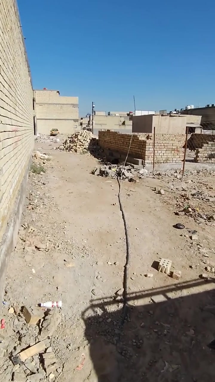 المساحه ٥٥ متر الواجهه ٤ متر بصف الركن خلف شارع ٢٠ الاخير السعر ١٥
***********
