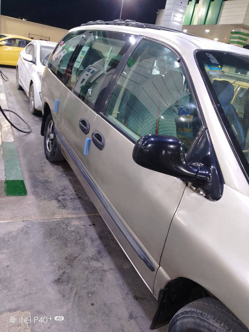 السلام عليكم
سياره نوع دوج موديل ١٩٩٦
كير ومكينه بلادي ما مجفته ومكينه نضيفه
وكير كذلك
رقم الانكلزي الجديد
الهزه ٢٠٢٥ شهر ١١ 
٧ راكب
السعر ٣٦
رقم الهاتف ***********
