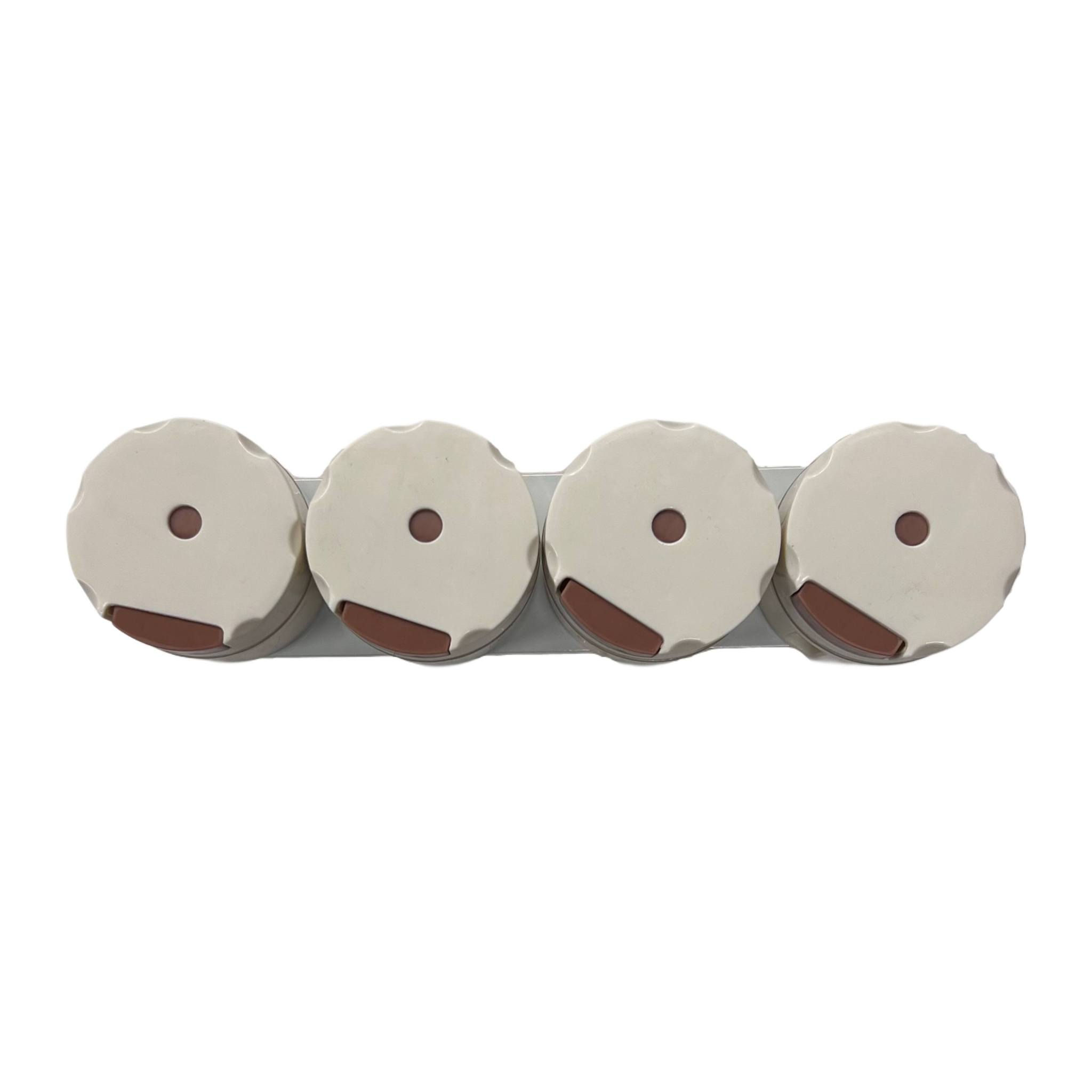 علب توابل مغناطيسية جداريّة مع قاعدة تثبيت – Wall Mounted Magnetic Seasoning Box
• علب توابل مغناطيسية تُثبت على الجدار لتنظيم التوابل بشكل عملي ومرتب داخل المطبخ.

• نظام ضغط علوي (Press & Press) لسهولة إخراج الملح أو التوابل.

• تصميم مغناطيسي قوي مع تخزين موفّر للمساحة.

• يتم تثبيت العلبة مباشرة على اللوح/القاعدة المغناطيسية ويمكن تحريكها بحرية.

• نافذة شفافة لعرض المحتوى بوضوح (Visualizer body).

• محكمة الإغلاق وغير سهلة التأثر بالرطوبة أو تكتل التوابل.

• مصنوعة من مواد آمنة غذائياً (Food grade safety).

• طريقة التثبيت: تثبيت جداري مع لوح مغناطيسي
• آلية الاستخدام: ضغط علوي لإخراج التوابل
• الخامة: مواد آمنة غذائياً
• خاصية العرض: جسم شفاف لعرض الكمية
• نظام التخزين: مغناطيسي موفّر للمساحة

محتويات العلبة:
• علب توابل مغناطيسية (عدد 4 )
• قاعدة/لوح تثبيت جداري مغناطيسي


**إذا كنت صاحب هذا الإعلان وتريد حذفه لأي سبب، رجاءا أرسل رسالة إلى الدعم الفني**