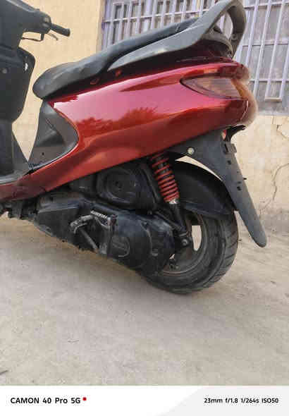 السلام عليكم دراجه فراشه  فحل للبيع  الدراجه كامله من كلشي  كهربائيات اناره عالي وناصي  عايزه بس باتري محرك ماكس ما مفتوح وشلعته قويه السعر 650 وبيه مجال للشراي ‏‏‪***********‬‏
