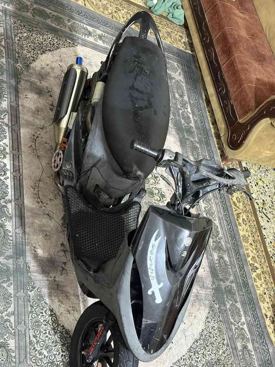 م.
ماكس عدلةة
بوشة 49 بلاديه ومكينته ممفتوحه شرط وناعمه .
كفراته كامله موجودهه
بك ذيل موجود
ضفيره كامله .
قبق فلاوين اصلي قطره برتقاليه اصليه بيه وياله مشيفه صدر بلادي جديد دراجه كامله من كلشي تريده مال لعب تريد تقبطه
ومكينته اكفله من كلشي شرط ع نعومته وشلعته .
شراي اتصل مكاني رمادي سعره 400 الف .
م رمادي
***********
