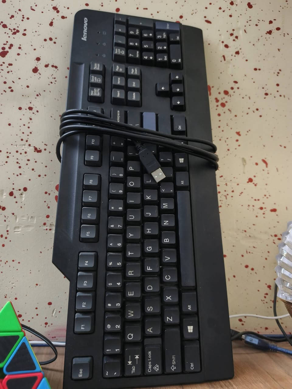 السلام عليكم
ماوس ريدراكون نظافه 100%
مستخدم قليل جدا وايرليس 
مع سماعات و كيبورد لينوفو عادي 
جديد
كلهن 20 الف مكان الشرطه الرابعه
***********
