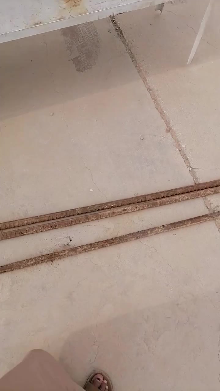 يوجد لدينا مواد البيع مكان حديثه حي العسكري قرب اذاعه رقم الهاتف ***********
