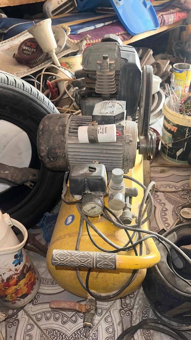 السلام عليكم غراض للبيع شغالات المولد ياباني مامفتوح ولا رايح مصلح ٣ كي في ١٥ امبير السعر ٤٠٠ وبي مجال 
التاروسه ام ١٠٠ الماطور ٤ جديده جاهزه للعمل ٢٠٠ وبيها مجال


**إذا كنت صاحب هذا الإعلان وتريد حذفه لأي سبب، رجاءا أرسل رسالة إلى الدعم الفني**