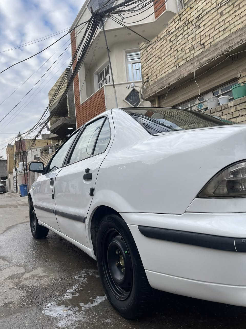 سمند موديل 12. كير مكينه مكفولات صدر امامي وخلفي جديد تخم تاير جديد. تبريد ثلج. تدفئه شغاله. كهربائيات كلهه شغاله. داخل مدوشم كامل.  كفاله عامه لا ضربه ولا بارد ولا خياسات. بيهه فقط هلالات خلفيه ودوس معمره. باقي كلشي بيهه مكفول. جاهزه بدون نقص. رقم بغداد مشروع وطني. سنويه لل٢٧. تحويل مباشر.  مكاني بغداد سويب. السعر ٤٨. وبيهه مجال حك الجيه. ***********
