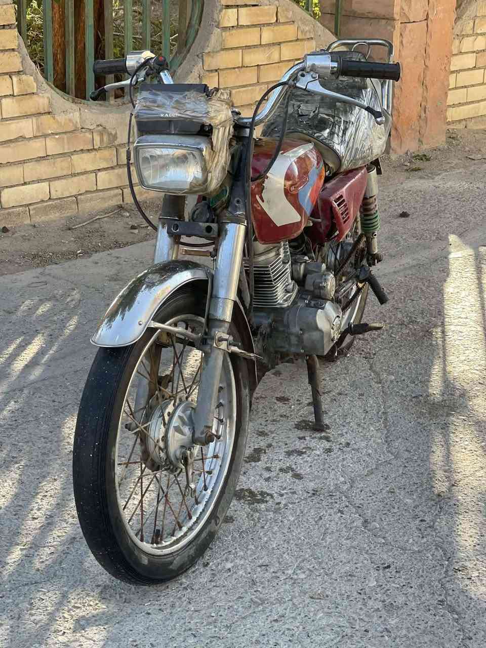 أوراق مستعجل على بيعتها. ٣٥٠ بيها مجال  ***********
