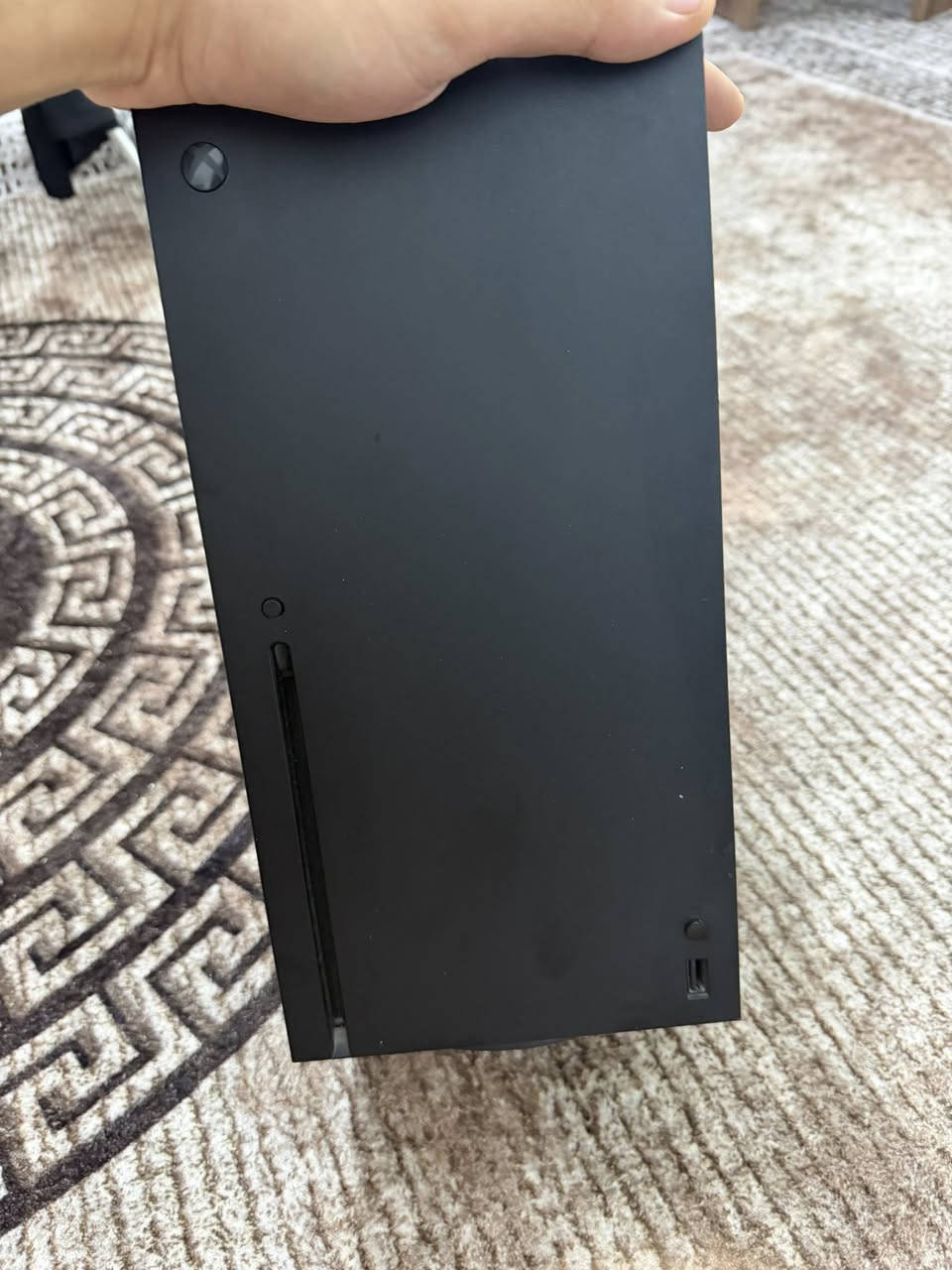 اكس بوكس سيرس اكس اسود
الذاكره واحد تيرا 

كامل مع الملحقات والكارتون موجود 

مع جوستك عدد ٢ وحده الأصلية مالتة والثانية كيم سير بيضة 

الجهاز نظيف مستعمل فتره قليله 

سعره 700 علما الجديد مالته حاليا أسعاره مليون وفوك  

مكاني بغداد قضاء المدائن الشراي مية هلة 

والتوصيل موجود  

رقمي : ***********

سبب البيع: حولت pc
