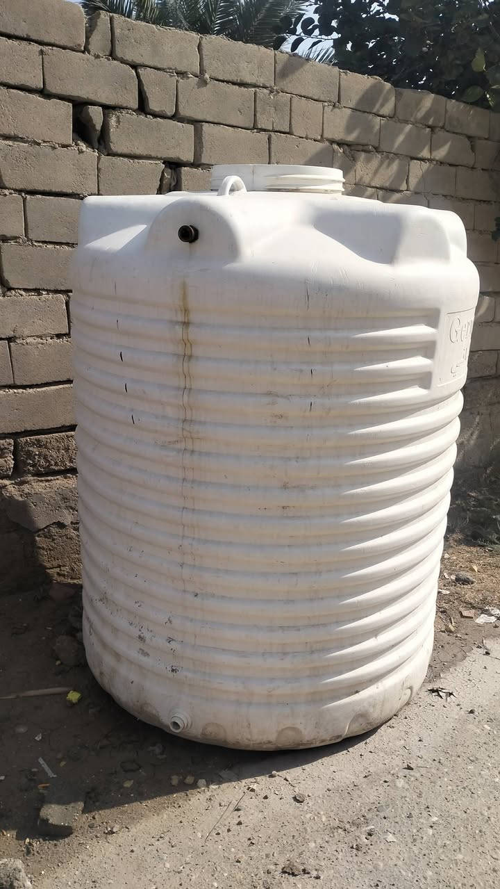 دبه ماء لبيع 2طن سعر 175  تصال على رقم ***********
