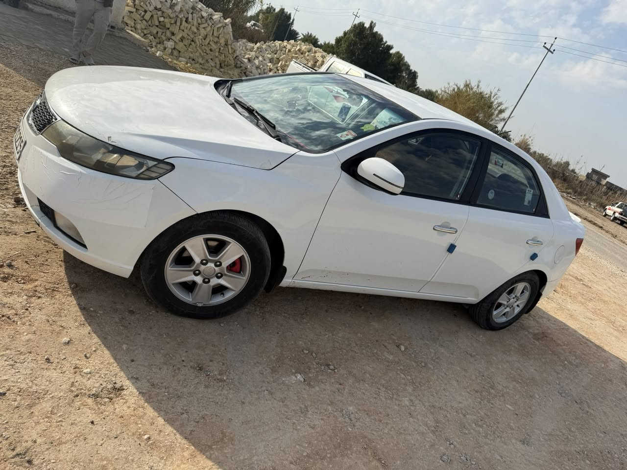 سيراتو 2011
كفاله عامه ماعده البنيد بخشمه اكو صبغ 
رقم اربيل باسمي جاهزه من كلشي تخم تاير باتري جديد محرك وكير كفاله  مكاني حله ***********
