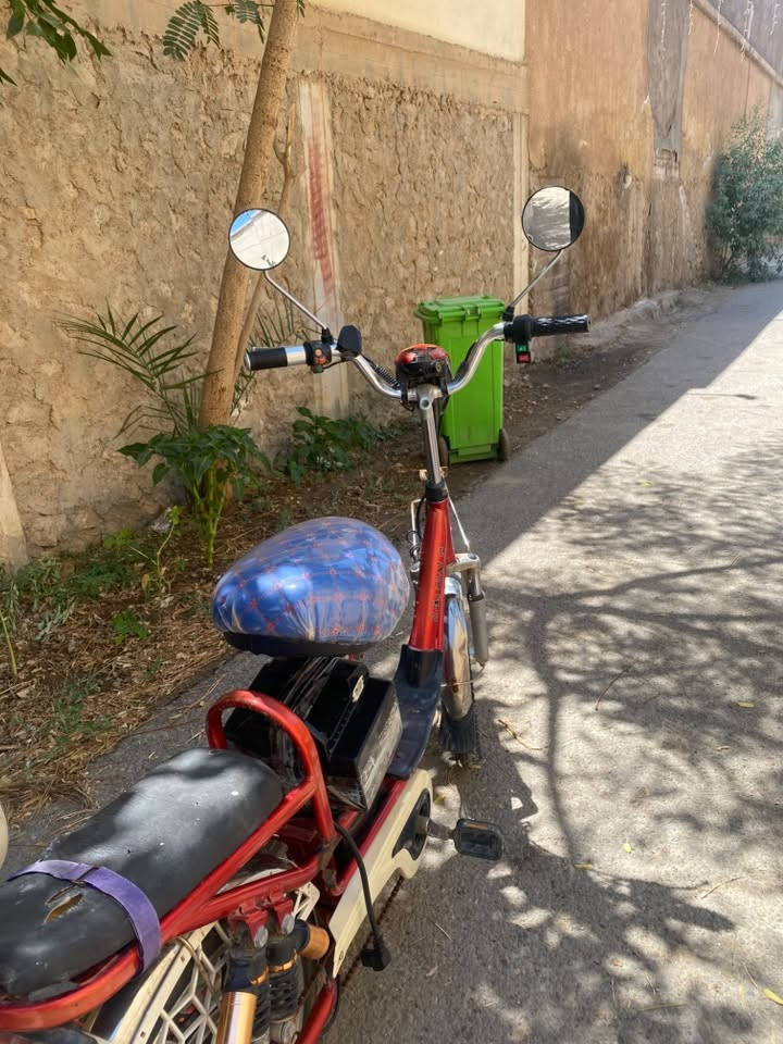 سلام عليكم
ماطور شحن بعده نضيف بطاريات جديده بالباكيت /السعر150 وبي مجال
للتواصل*********** موجود واتساب
