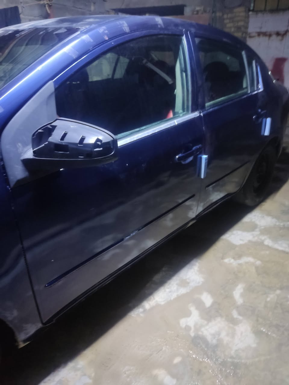 نيسان سنترا 2010معمرة رقم بغداد سنوية صاقطة السعر 50مكاني الكوت ***********
