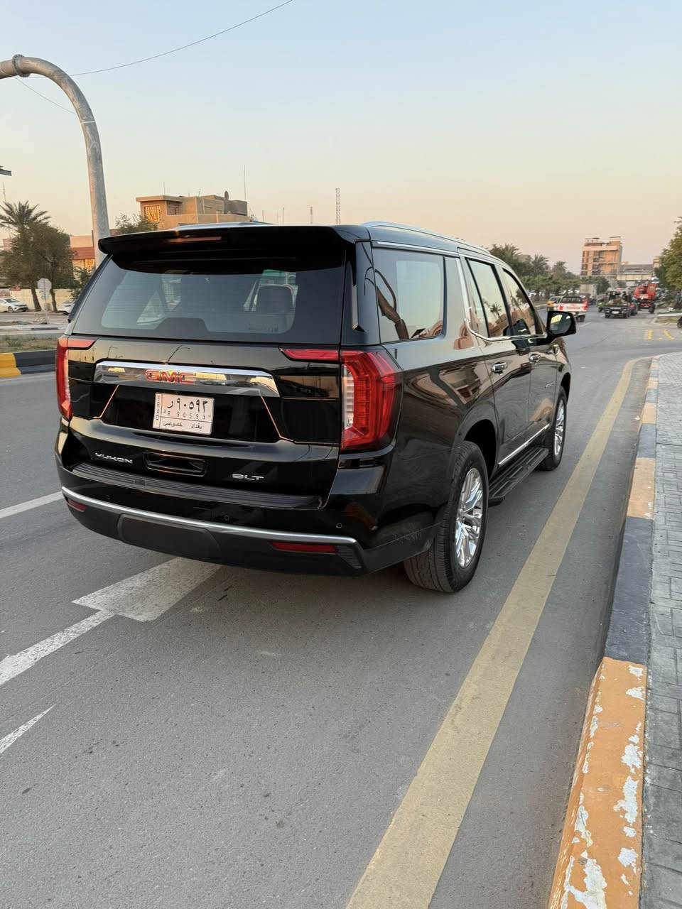 جمسي SLT للبيع او مراوس احدث او دانلي ابيض سياره خليجيه فول موصفات محرك 5300 سياره كفاله عامه مغلفه PPF سياره وكاله بعدها بضمان ماشيه 53الف السياره كل غراضها ما مفتوحات مديل السياره 23 مكان السياره بغداد  
الرقم ***********
 ***********
