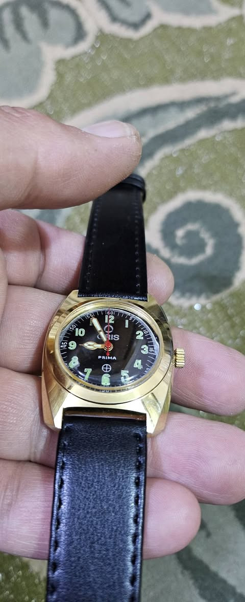 ساعة اوريس(ORIS) 
سويسري اصلي انتاج السبعينات
نصب_تكويك
تغليف ذهب
السعر 75 الف
للتواصل ***********
