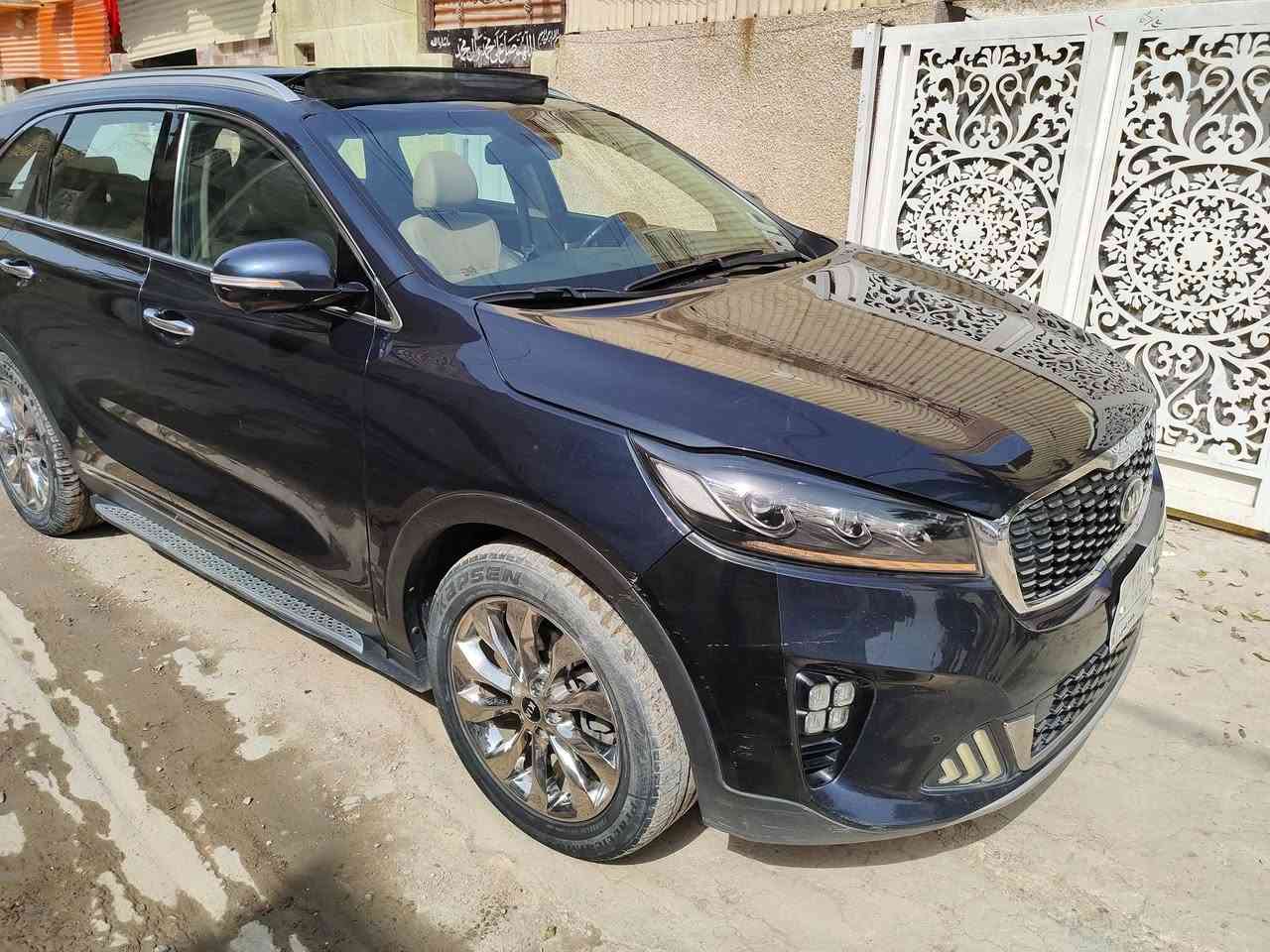 السلام عليكم 
سورنتو خليجي 2020 فول الفووول
1 / 1  اللون نيلي ميتاليك غامق
6 سلندر 3500 كير 8 نمر
4 *4 فور ويل/ بانوراما/ بصمه 
جنطة كهرباء/ هاند برك كهربائي
كشنات جلد قرميد أصلي
كشنات تدفئة وتبريد وكهربائية
الكشنات الخلفية تدفئة
3 قطع تبريد
وأكو بعد مواصفات أخرى 
تخم تاير جديد
السعر  255 $ 
السيارة فيها بابين صبغ و بعض الخدوش 
الباب الامامي الايمن والخلفي الايسر
باقي السيارة مكفول 
الاتصال على الرقم 
*********** 
أبو علي/ بغداد &الكاظمية
