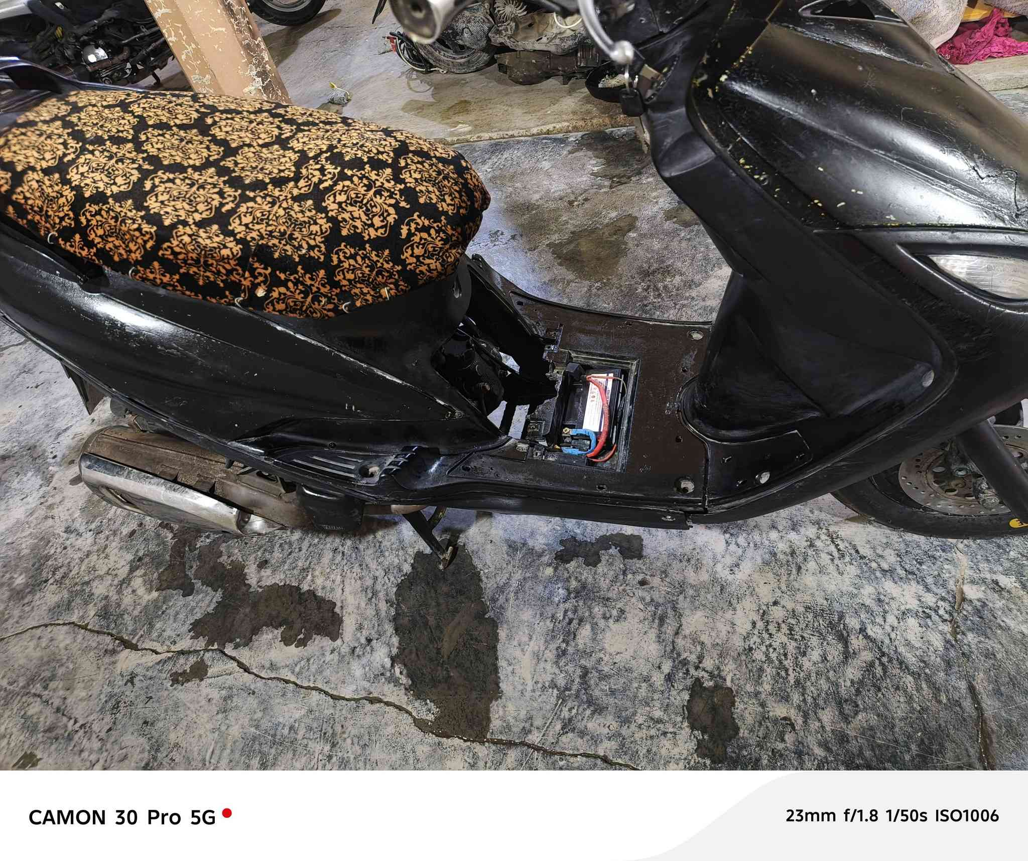 ماكس 140محرك بلاد شلعه فول بس شويه كفراته تعبانه نص نكره يشتغل السعر ٣٥٠ اتصل ***********
