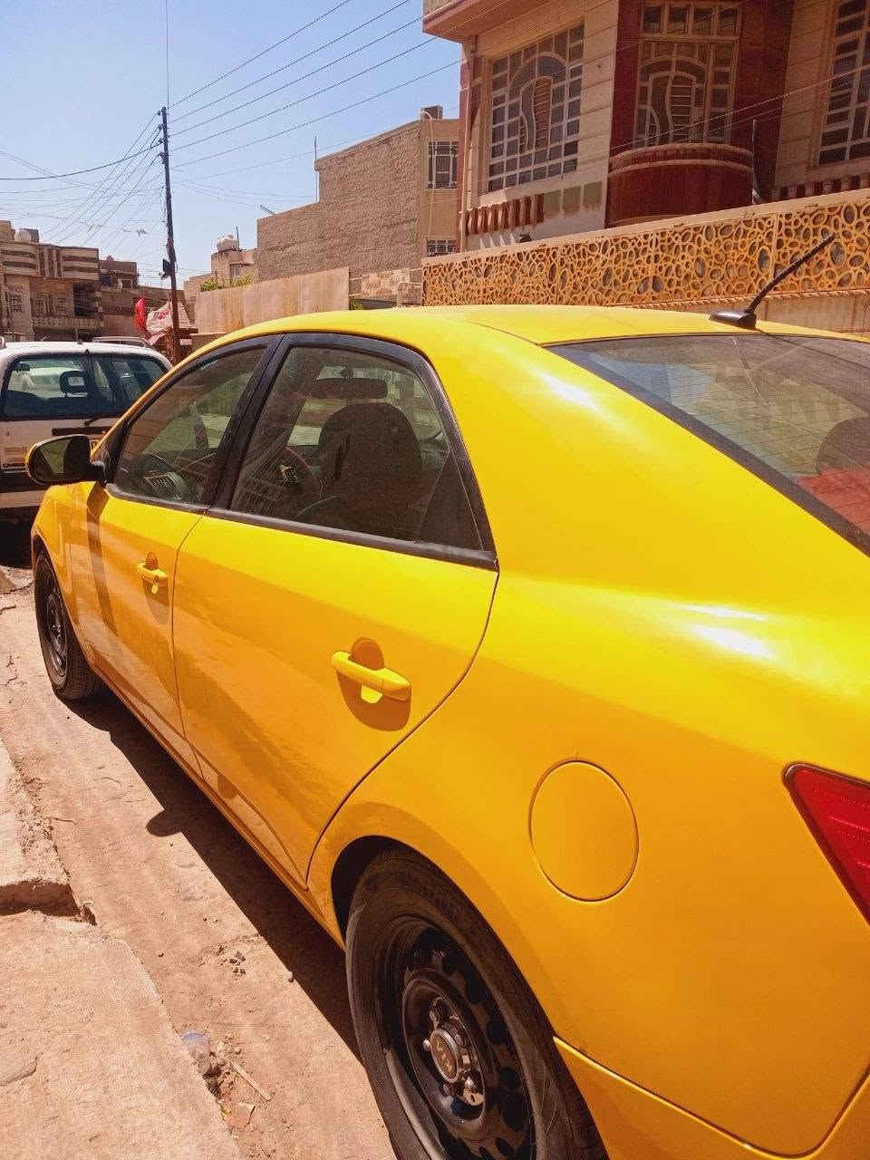 فورتي 2012
مكينة گير خير من الله 
صدر جديد
تبريد شغال
منضومه غاز
تخم تاير جديد 
حادثهه قبق صندوق 
السعر 85
مكاني بغداد
***********
