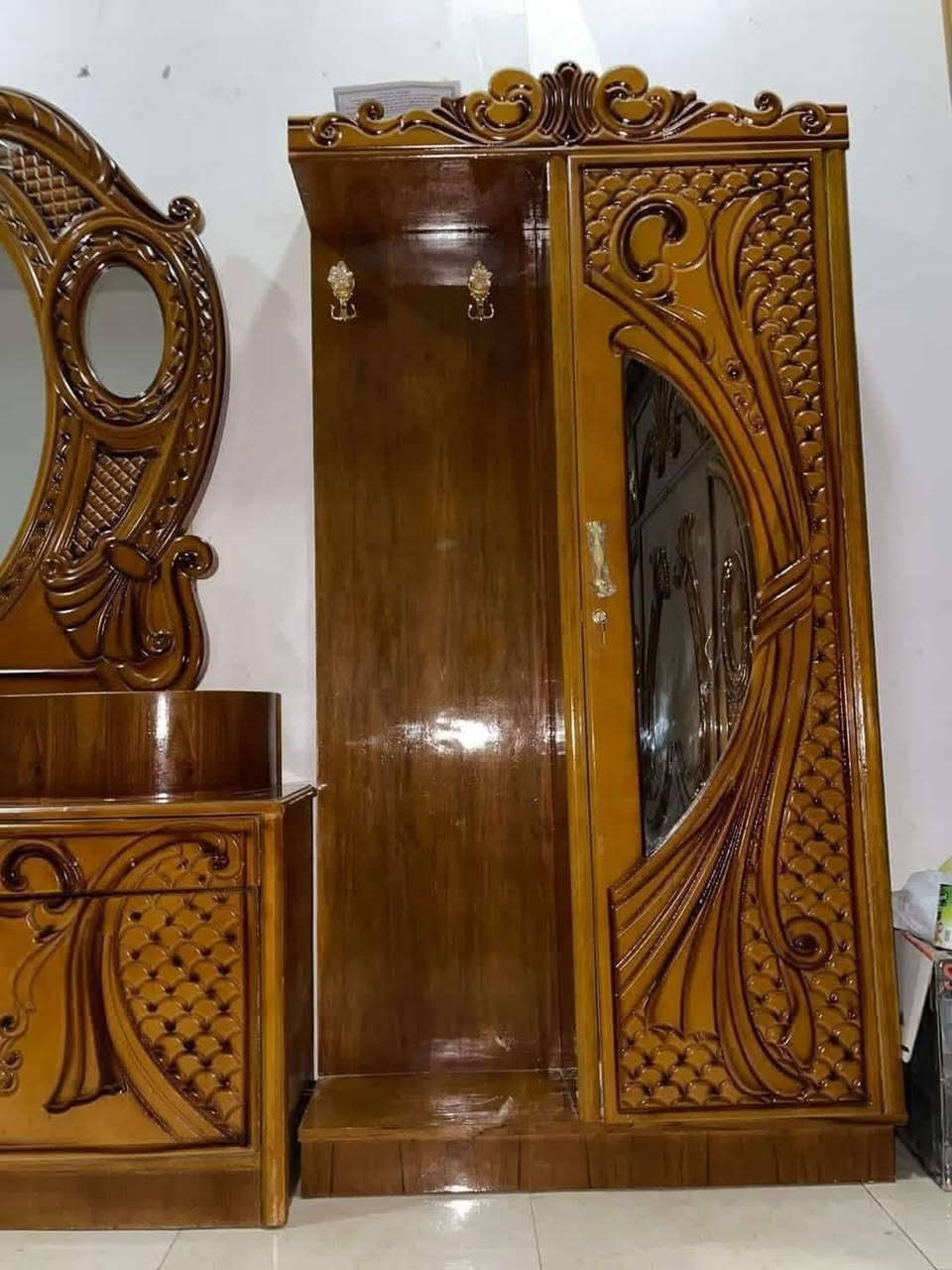 سلام عليكم غرفه صاج عراقي للبيع مكان المطيحه سعرها مليون وبيها مجال قليل رقم صاحب الغرفه  ، ***********
