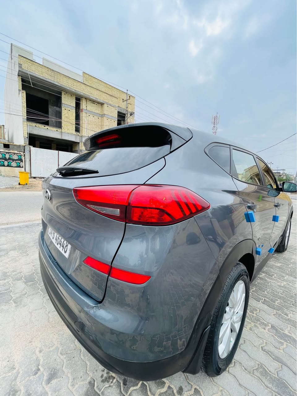 للبيه هونداي توسان موديل 2019 وارد امريكي رقم بصره الجديد هزه جديده سنويه 27 تحويل ثاني يوم سياره مال بنيه وبسمهه مواصفات SE نص فول شاشه جبيره هاند بريك كهربائي قياده ذاتيه محرك 2000 ماشيه 95 الف السياره مابيهه اي نقص جاهزه محرك كير حداده تبريد ثلج حداده نافصهيه كلهه تخم تاير جديد العينه مابيهه اي كلوب مشتغل لايت زنون السياره حدثهه جاملغ وبنيد بدون دواخل وبيهه ثطعتين صبغ يعني 4 قطع صبغ ويا الضربه مال امريكا السعر 130 وهاذا رقمي متواجد اي وقت *********** البصرة, العراق
