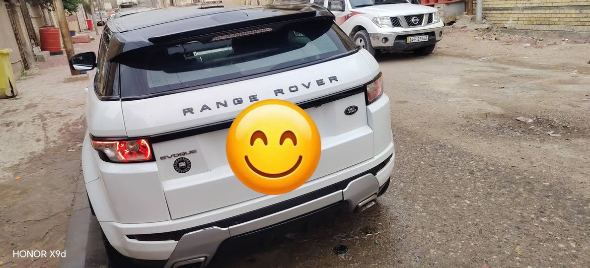 السلام عليكم
رانج روفر ايفوك موديل ٢٠١٣ تك باب
السيارة خليجي 
سيارة رقم بغداد  تحویل بشرط
سيارة فول مواصفات
تفاصيل
1_ بصمة
2_محرك 4 سلندر تيربو 
3 تبرید شغال
4_بنوراما على طول القمارة منطية جمالية قوية للسيارة 
6_ تو گلر 
7_دشبول وبوب جلد
8 - كشنات كهرباء حضن 
9_ سماعات ميرديان مع دمامات فيعني سستم الصوت يفلش
10- لدات انارة داخلية 
11- عدسات زنون
12- تحكم سايرن 
13 كروز سرعة مع زيادة وتنقيص السرعات من المقود
14 - حساسات امامي خلفي مع كامرة خلفية
15 - ويل حجم 20 تو سايز
-16- صدر امامي خلفي بحالة ممتازة
17- سايد بريك بصمة
18- اربع وضعيات قيادة( جبلي- جليد- صحراوي- اعتيادي) 
19 - شاشة اعطال
20_شاشة وسطية بيها مواصفات كلش هواية
21_شفتات ستيرن
22_دبلاتها لوي مو جوبلس ومرغوب لندرة الاعطال
23- بيها ١٢ ايرباك و وسائل امان قوية جداً
السعر 110 و بيها مجال بيع او مراوس
***********
مكانها البصره
