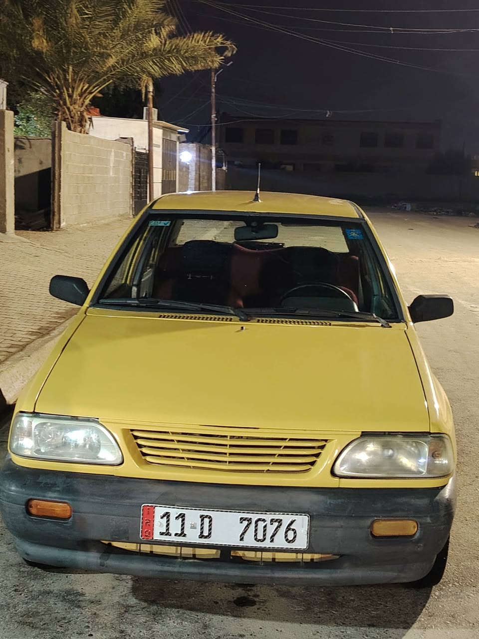 السلام عليكم سايبه للبيع موديل 2011 السياره حيل حلوه ونضيفه بمعنه الكلمه كفاله المحرك وكير وشاصي ومن الخياس مصبوغه عام فرن تخم تاير جديد تبريد شغال منضومه كامله جديده دوشمه صدر السياره خير من الله السعر 30 
مكان السياره الحصوه مال ابو غريب رقم مبايل 
***********  بي واتساب غير متواجد على الفيس
