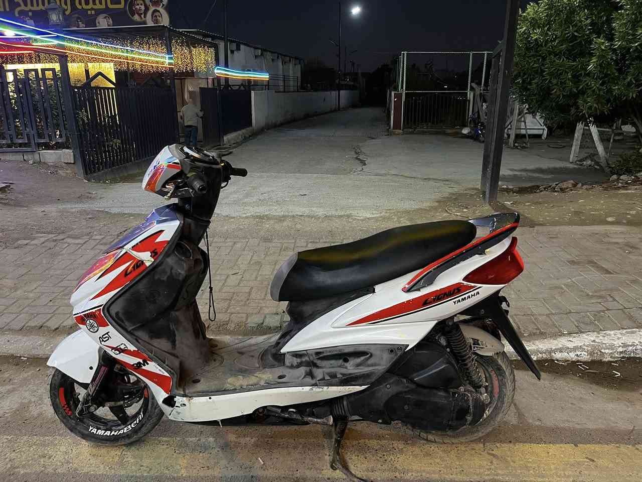 سلام عليكم دراجةسكنس فحل نوزل الدراجه كاملة ما بيها اي نقص الدراجه شوفة عينك سلف كهربائيات كلها شغاله ما بيها اي نقص بيها تزويد قليل بلادي الدراجه نكره بكل وقت السعر 550 وبيها مجال للشراي مكاني بغداد الكاضميه رقمي ***********
